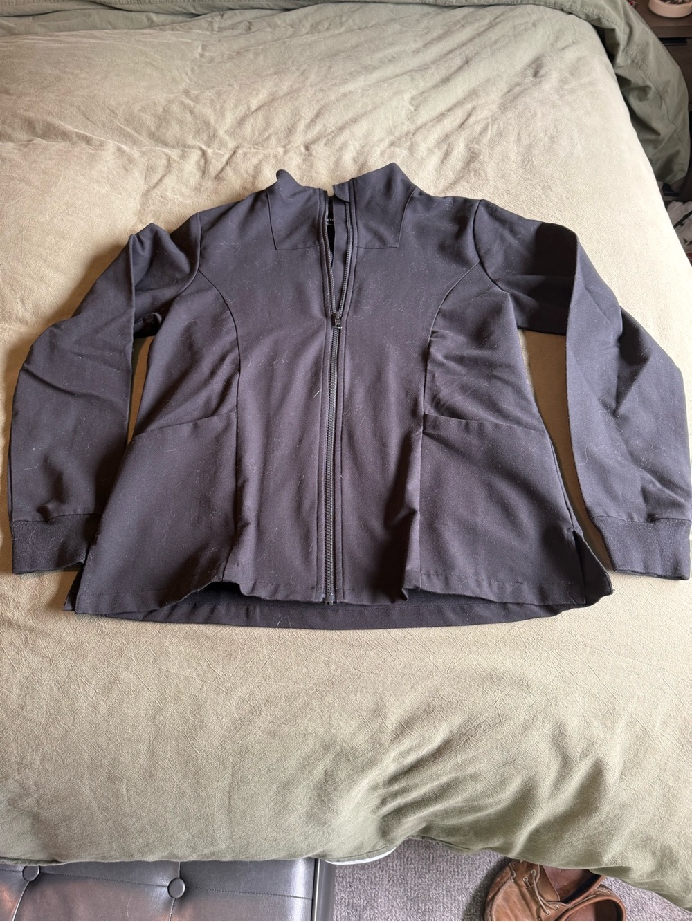Mandala Scrub Jacket in Black